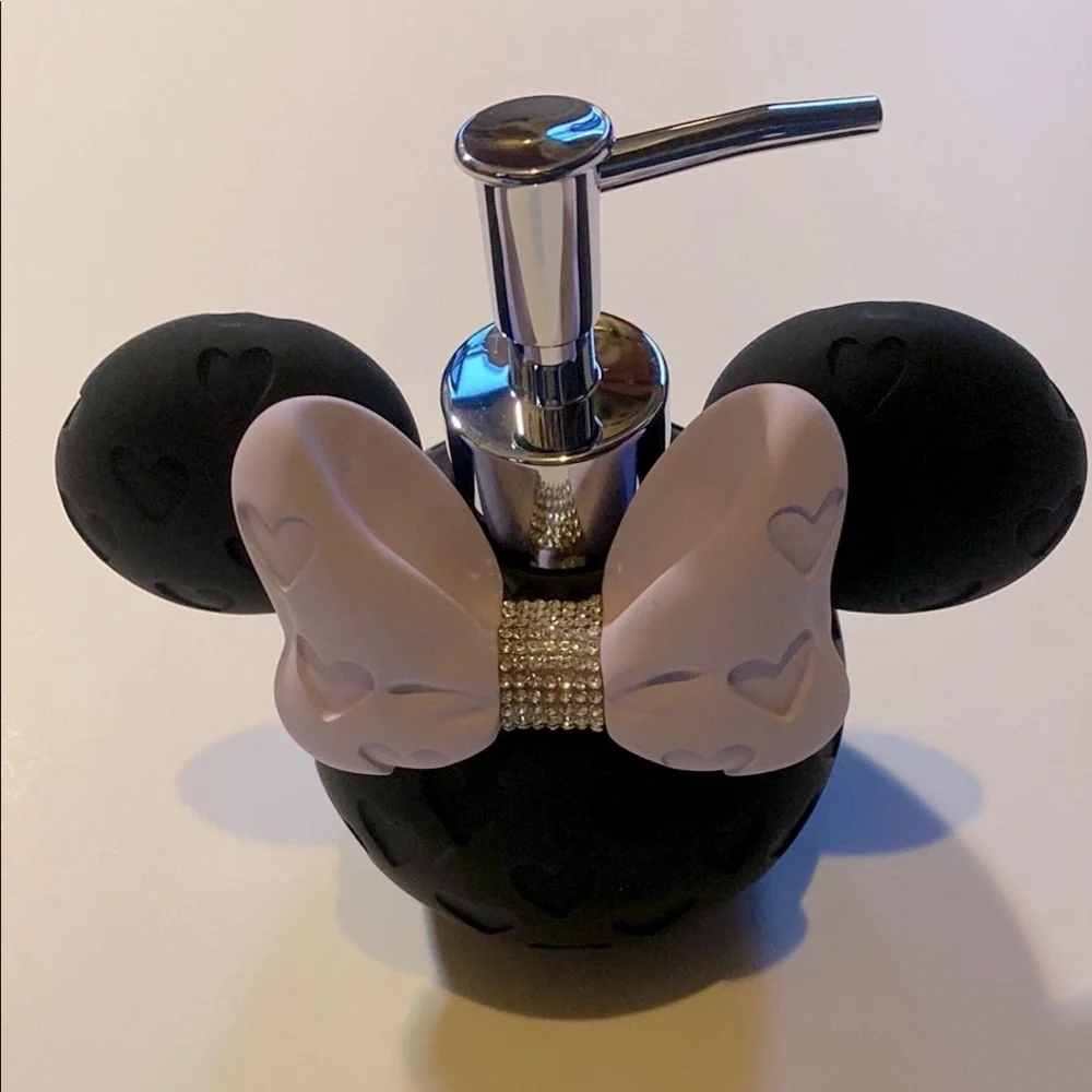 Black and lavender Minnie Mouse Soap Dispenser. NWT. Excellent Conditio…